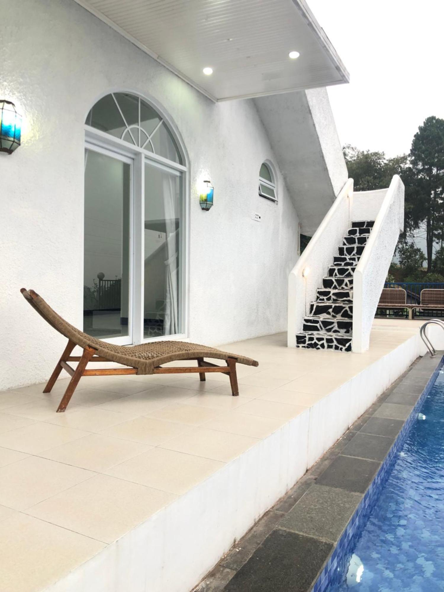 Villa Blue Door, Puncak Pondok Cipaseban Exterior foto